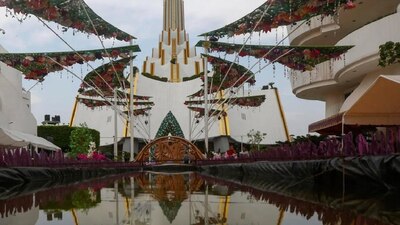 El líder de la iglesia está acusado de abuso sexual a menores