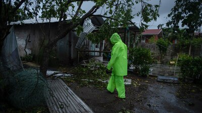 Grace fue degradado en las últimas horas a baja presión remanente, mientras avanza por el centro del país