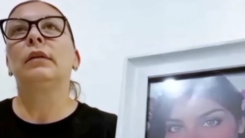 “Está muerta, mi mamá le disparó”: esposo de exreina de belleza confesó asesinato de Carolina Flores