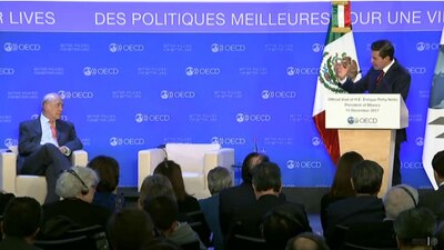 El presidente Peña Nieto le dijo a integrantes de la OCDE que es necesario arriesgarse para cambiar a México