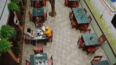 En redes sociales el lugar hizo un llamado a estudiantes sin los recursos necesarios para que usen el WiFi y las teles