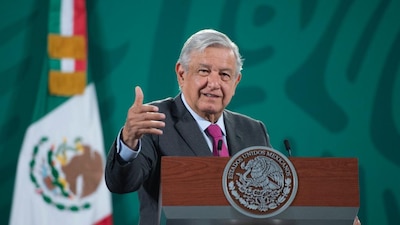 El mandatario habló sobre el fallecimiento del artista Vicente Rojo