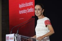 Senado recibe iniciativas de Sheinbaum sobre amparo y tecnología