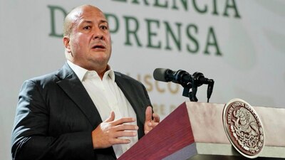 Señaló que el exfuncionario interpuso más de 100 amparos para permanecer libre