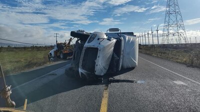 Las autoridades alertaron a los automovilistas por el incidente que mantuvo cerrada la vialidad durante unas horas