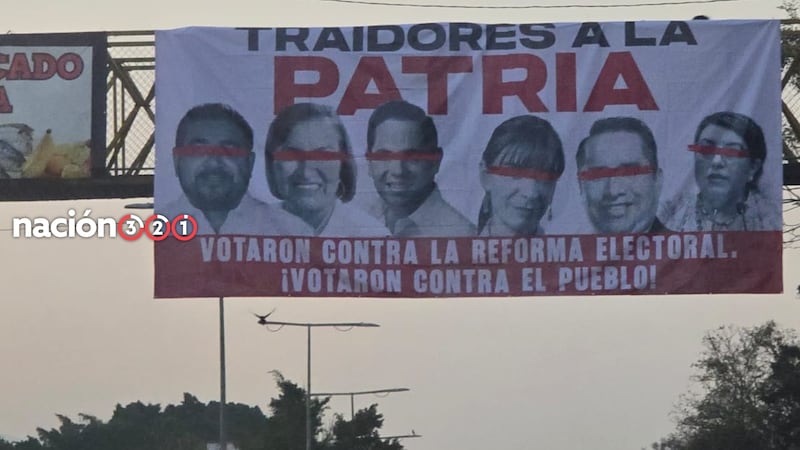 “Traidores”: colocan lonas contra diputados oaxaqueños que votaron contra Reforma Electoral