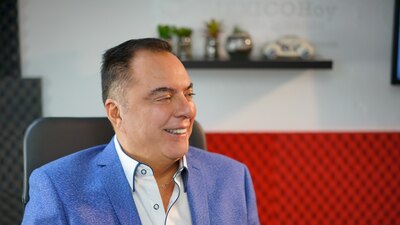 El empresario poblano trabaja con mujeres para salir adelante de la crisis causada por la pandemia del coronavirus