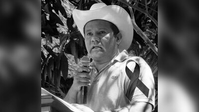 El candidato fue encontrado junto al cuerpo de su esposa