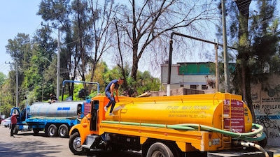 El agua subterránea tiene la capacidad de recargarse y reponerse de manera natural
