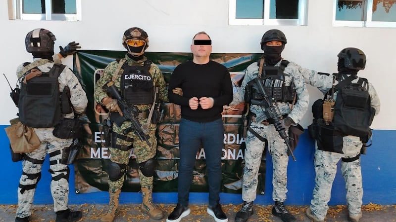 Detienen a ‘El Güerito’, presunto operador financiero de ‘Los Chapitos’, en Culiacán