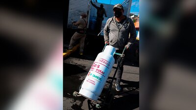 La empresa del Estado comenzó comercializando los cilindros de 20 kilos en 400 pesos