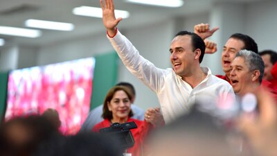 Sigue con una amplia ventaja