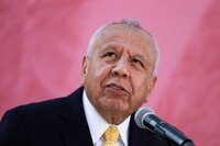 Francisco Garduño, comisionado del INM, logra suspensión del proceso en su contra por tragedia