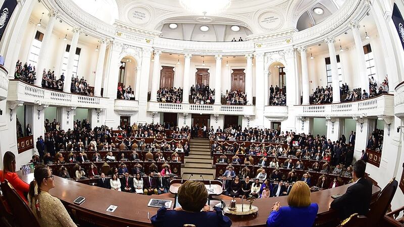 Congreso de la CDMX aprueba dictamen para frenar el ‘fast fashion’; promoverá el reciclaje de ropa