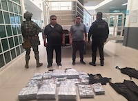 Detienen a dos personas en Naucalpan, Estado de México; traían 37 millones de pesos en efectivo