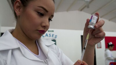 10 de dichos portadores cuentan con antecedente vacuna