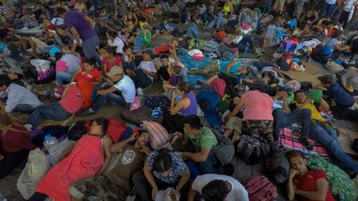 La caravana de los 6 mil centroamericanos ya se encuentra en terreno mexicano