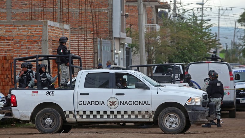 Detienen a presunto implicado en la desaparición de 3 jóvenes en Jalisco