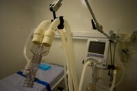 Cierran 2 clínicas de tratamiento estético en Tamaulipas por brote de meningitis