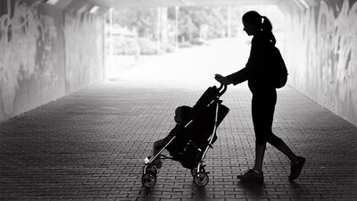 Con esto se busca garantizar que madres, padres solos o tutores cuenten con recursos para sus hijos e hijas