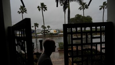 El paso del huracán 'Milton' por esta comunidad de Estados Unidos dejó múltiples destrozos