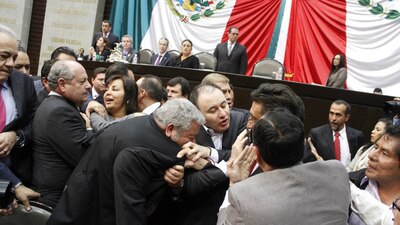 Diputados federales discuten sobre temas de seguridad social en marzo de 2014