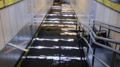 La inundación en la estación fue de medio metro.
