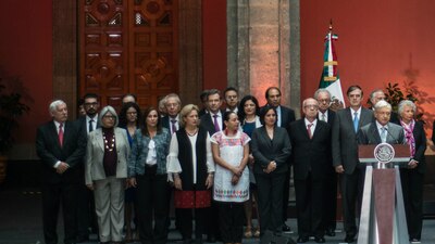 La mayor parte de los funcionarios del gobierno no dieron a conocer toda la información