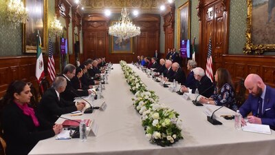 Los presidentes de Estados Unidos y México tienen primera reunión