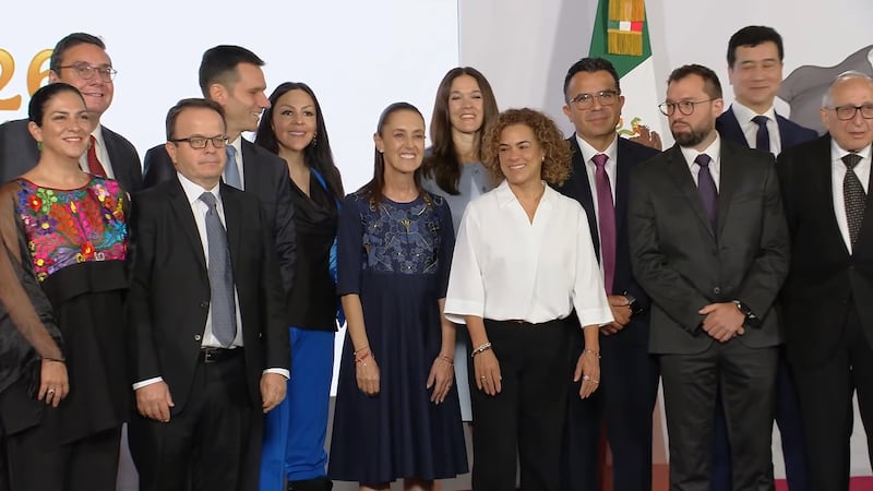 Gobierno y farmacéuticas anuncian inversiones por más de 21 mil mdp en México
