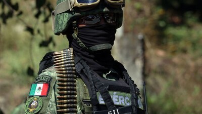 El Ejército Mexicano detuvo a seis delincuentes que fueron puestos a disposición de la Fiscalía General de la República (FGR)