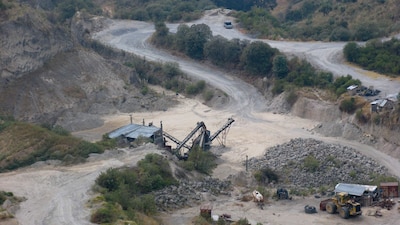 Augusto López aseguró que en ninguna entidad se ha entregado alguna concesión para su explotación.
