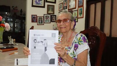 Tras casi 8 décadas la señora pudo concluir sus estudios de primaria