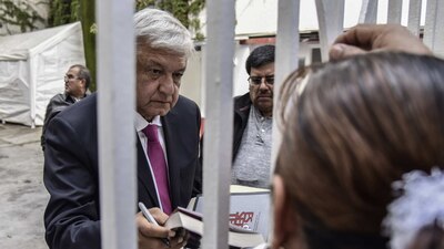 Una de las principales demandas de quienes acuden a buscarlo es que los ayude a encontrar trabajo