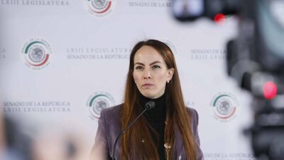 La senadora militó desde que tenía 15 años