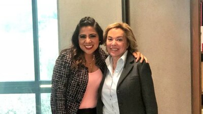 Elba Esther fue recibida por Lorena Piñón, delegada de la SRE en ese estado