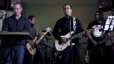 Ricardo Anaya y Juan Zepeda tocaron la canción ADO del grupo de rock urbano, El Tri