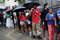 Brasileños acuden a votar por Bolsonaro o Lula en medio de acecho estadounidense