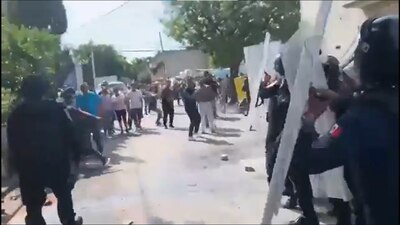 Dejó como saldo a una persona muerta y varios policías heridos