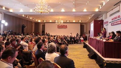 Claudia Sheinbaum se reunió este martes con legisladores electos de Morena