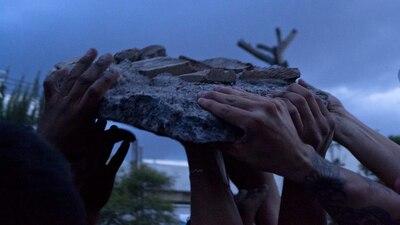 Ante la tragedia, cientos de mexicanos ofrecen apoyo para ayudar a las víctimas del sismo de 7.1 grados