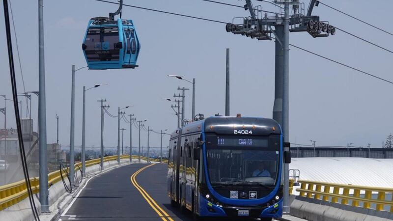 ¿Qué sabemos de la huelga de transportistas que afectará al Tren Ligero, Cablebús y Trolebús?