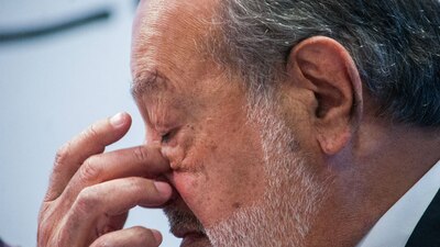 El magnate mexicano deberá separar su empresa como parte de una reforma de telecomunicaciones