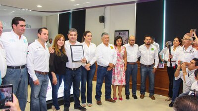 Miguel Ángel Riquelme obtuvo el 38.9% de los votos, frente al 36.4% que obtuvo Guillermo Anaya, candidato del PAN