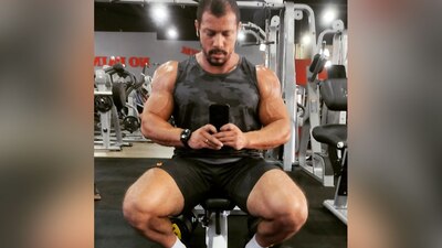 Llegó a un hospital con malestares estomacales y posteriormente murió