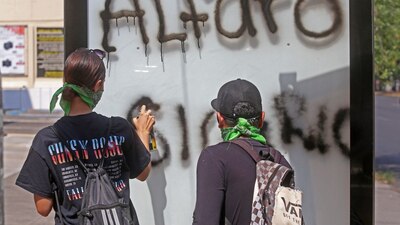 Una serie de protestas se han desatado tras el asesinato de Giovanni