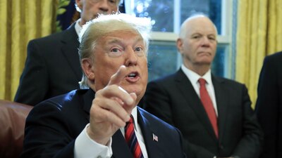 Donald Trump considera que los mexicanos ya están pagando por un muro fronterizo