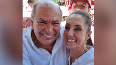 El papá del piloto mexicano ingresó a la política por invitación de AMLO