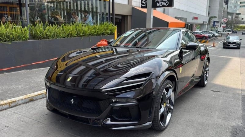 Robo de Ferrari Purosangue de más de 15 mdp desata operativo en Puebla