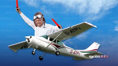 El candidato presidencial ha sido criticado por usar una avioneta privada durante su gria de campaña